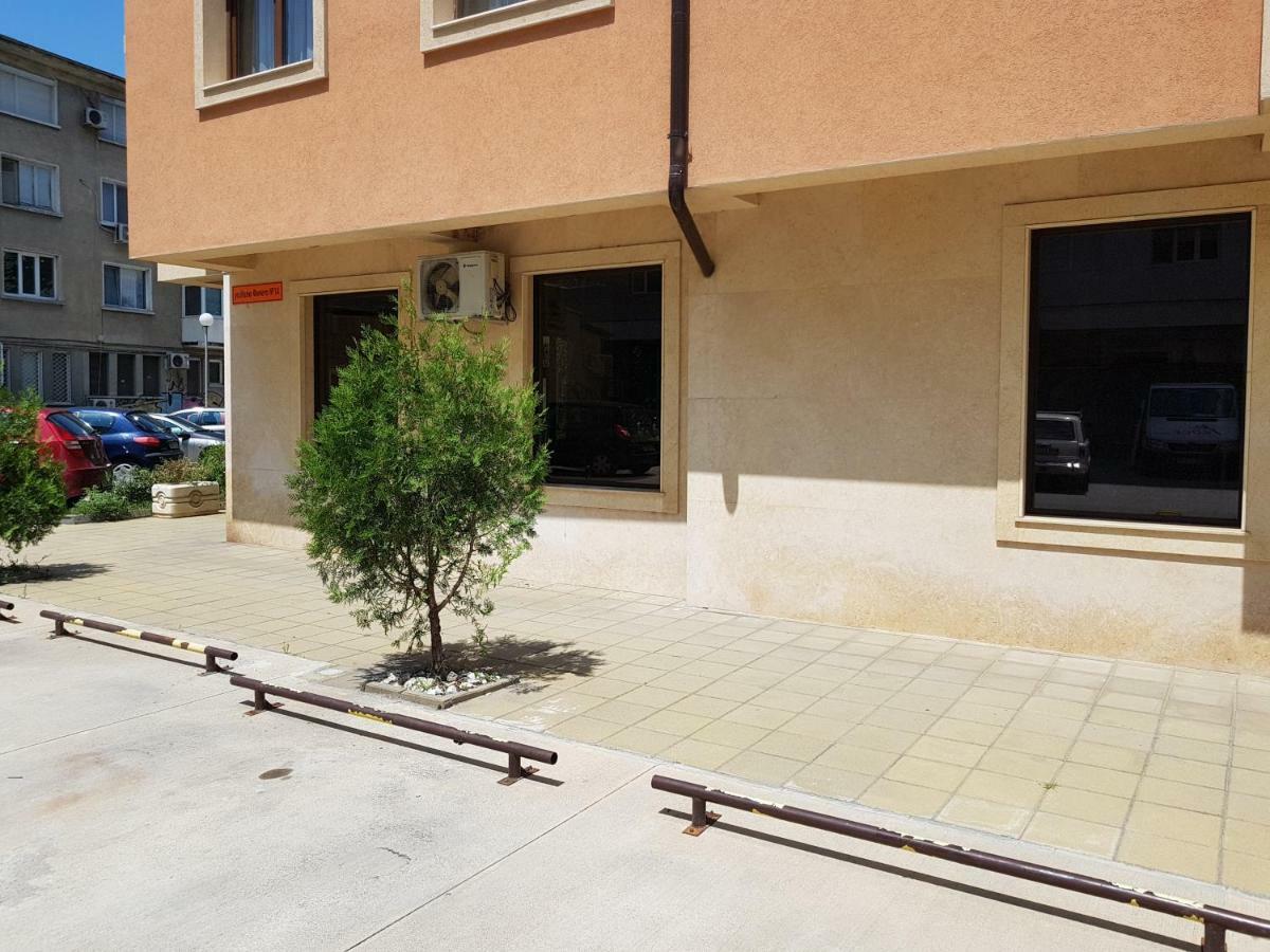Хепи Апартмънтс Plowdiw Exterior foto